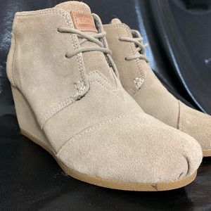 Women TOM'S W6.5 TAN Suede
